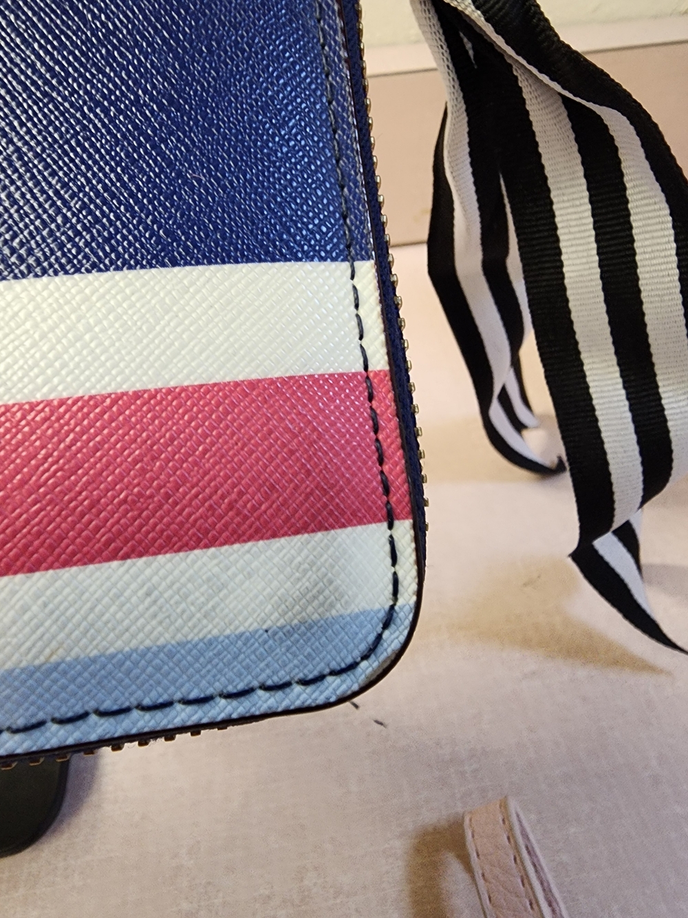 kate spade Laurel Way "Neda" Striped Zip-Around Wristlet - Picture 4 of 10